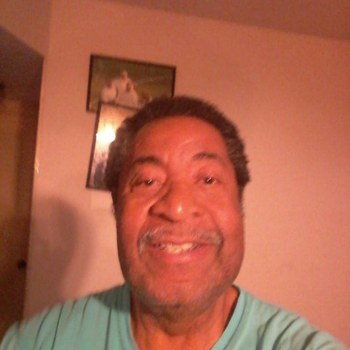 is kris jenner dating anyone