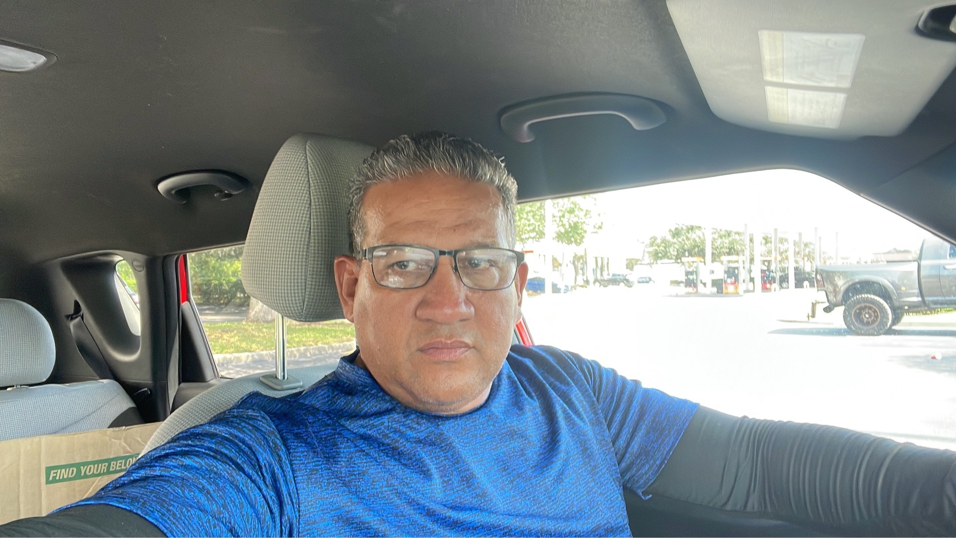 justo882998_Single_Waplog