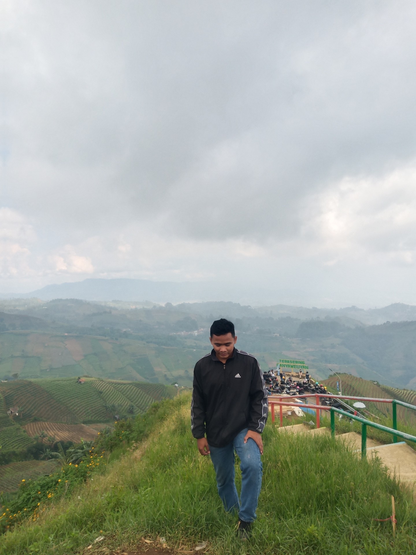 febrim187239_Single_Waplog