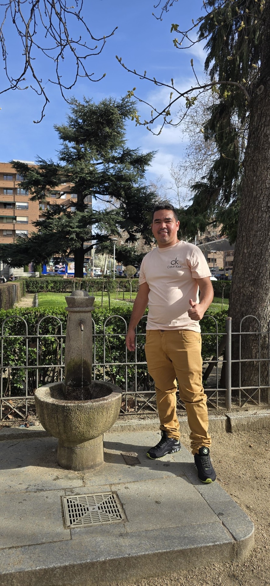 oneiverz_Castilla Y Leon_Single_Male