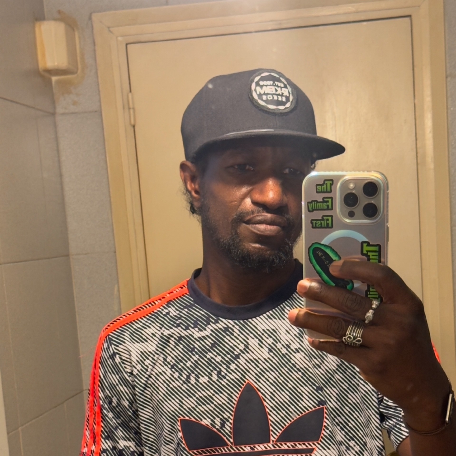 mosbyy_Single_Waplog