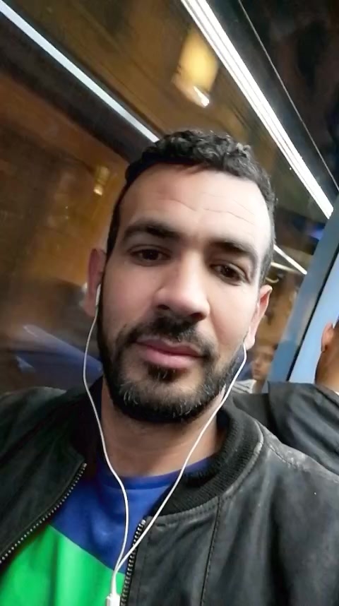 flirt-with-single-girls