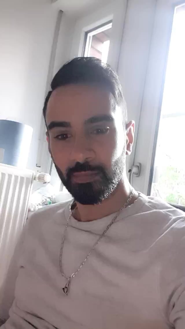 meet-attractive-guys