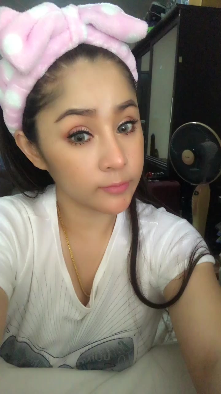 flirt-with-singles-for-free