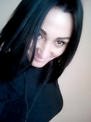 flirt-with-single-women-online