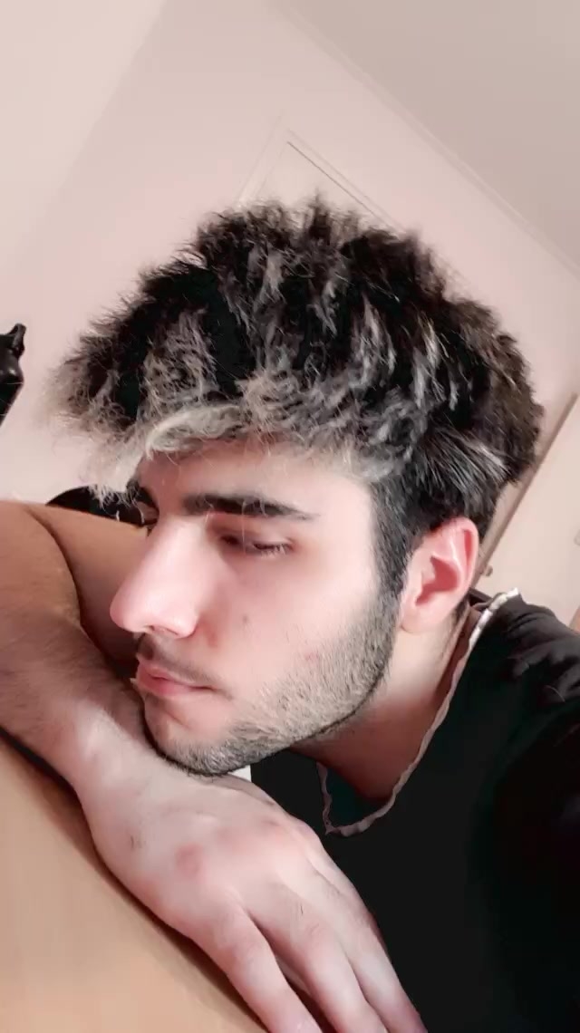 meet-attractive-guys