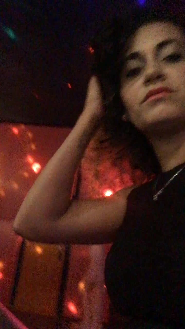 flirt-with-single-men