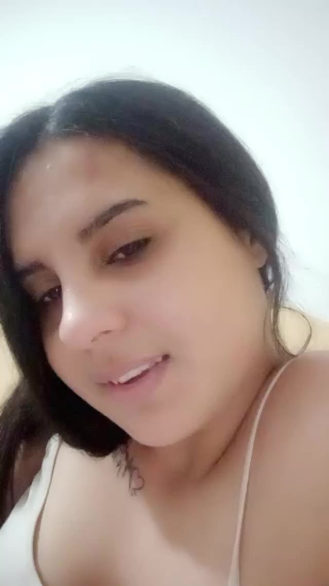 flirt-with-single-girls-online