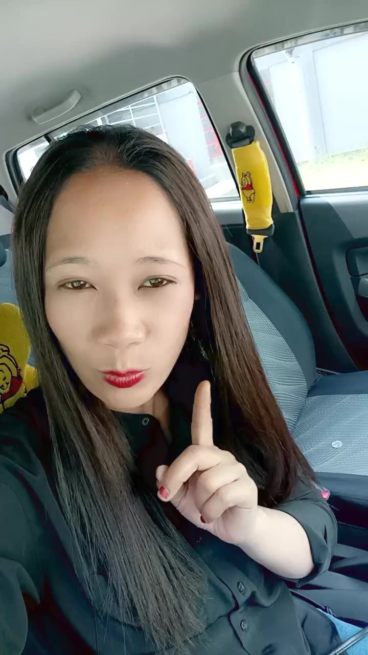 flirt-with-single-girls-online