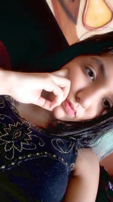 flirt-with-single-girls-online