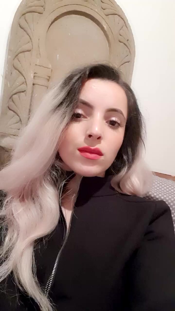 flirt-with-single-women-online