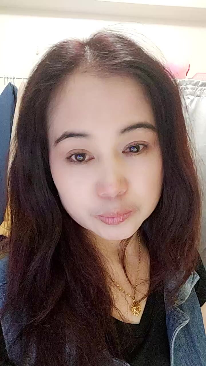 chat-with-girls-nearby