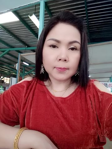 flirt-with-single-girls-online