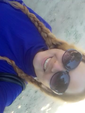 flirt-with-single-girls-online