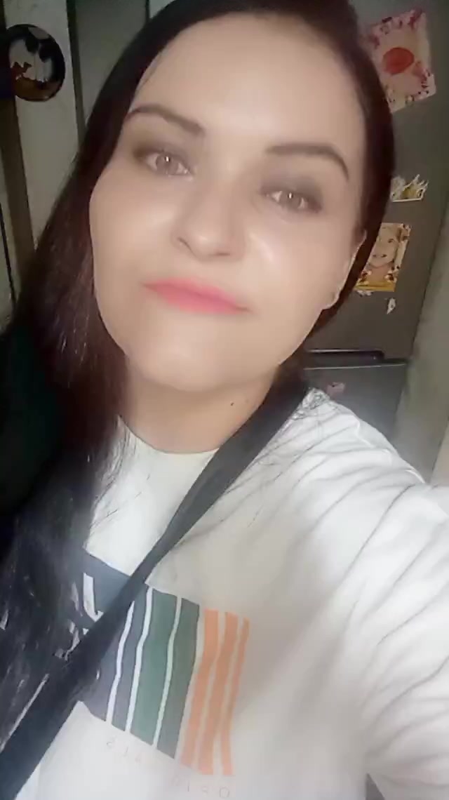 flirt-with-single-girls-online