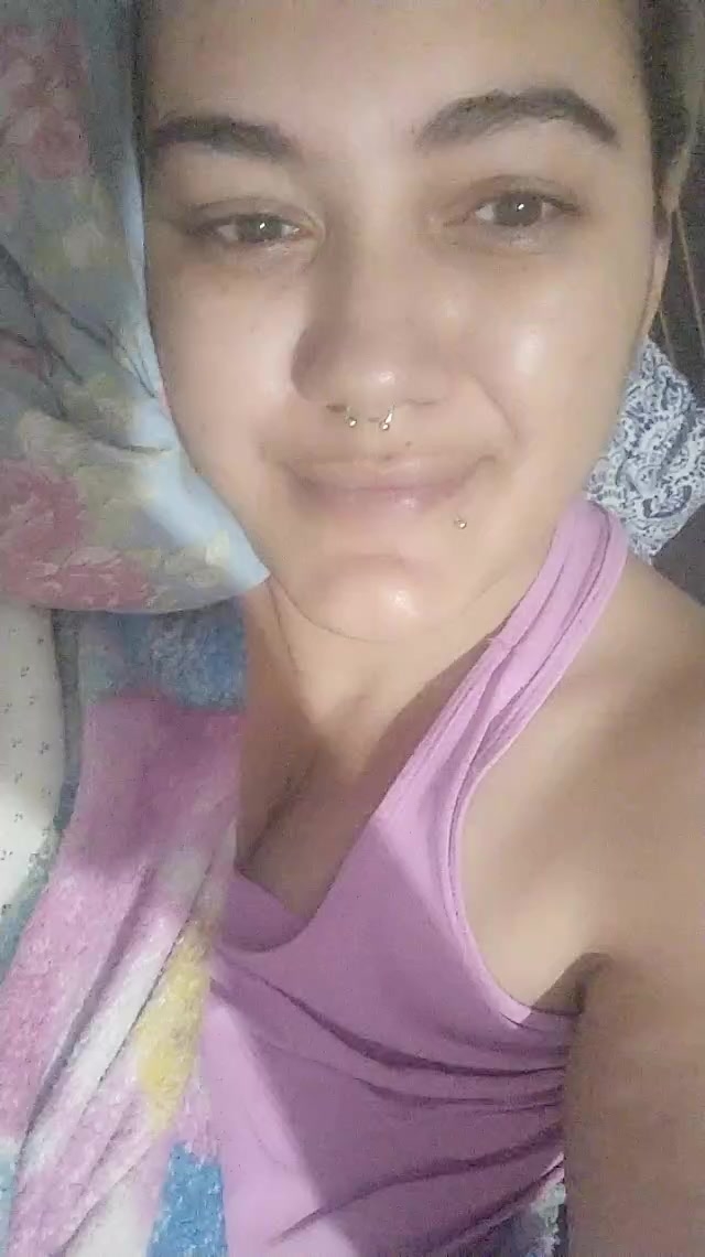 flirt-with-single-women-online