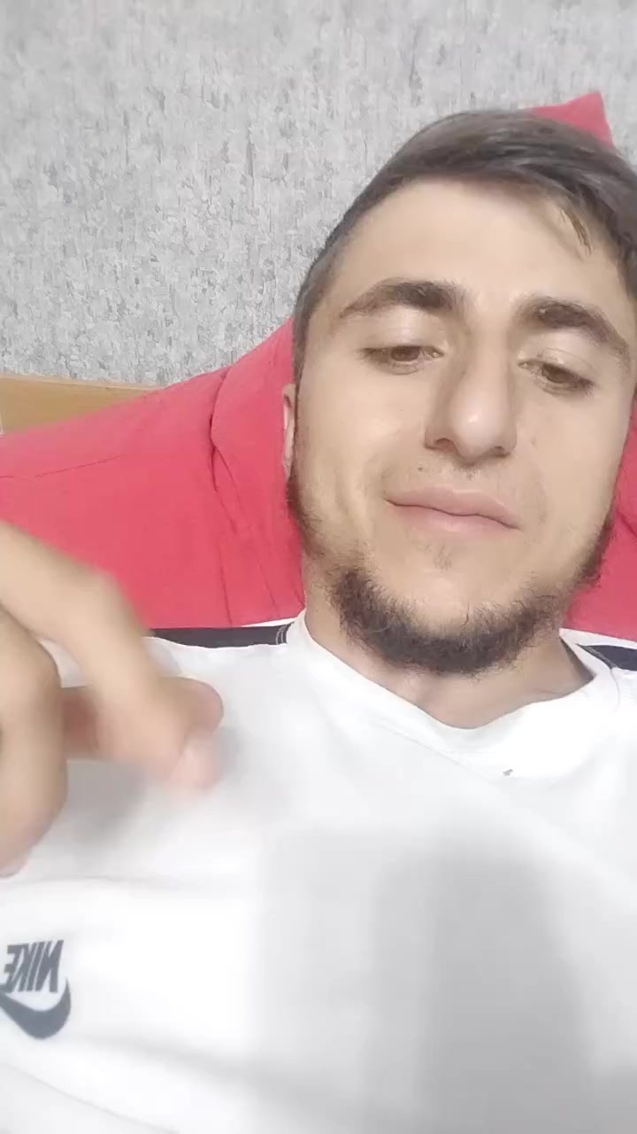 flirt-with-single-girls-online