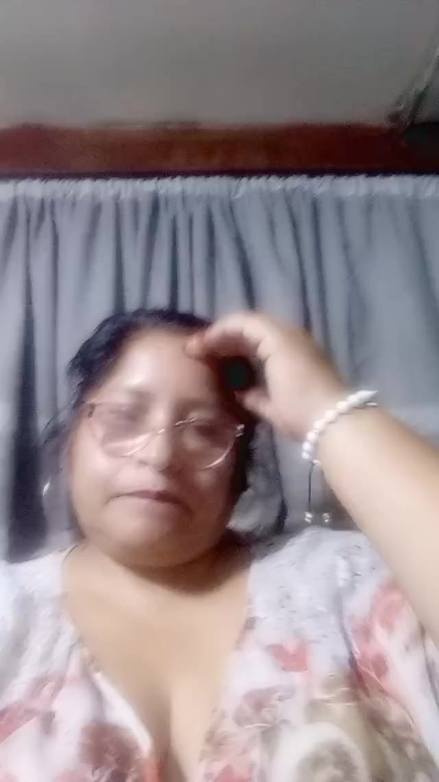 chat-with-girls-nearby