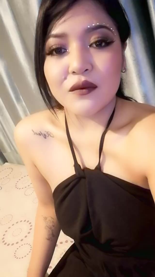 flirt-with-single-women-online