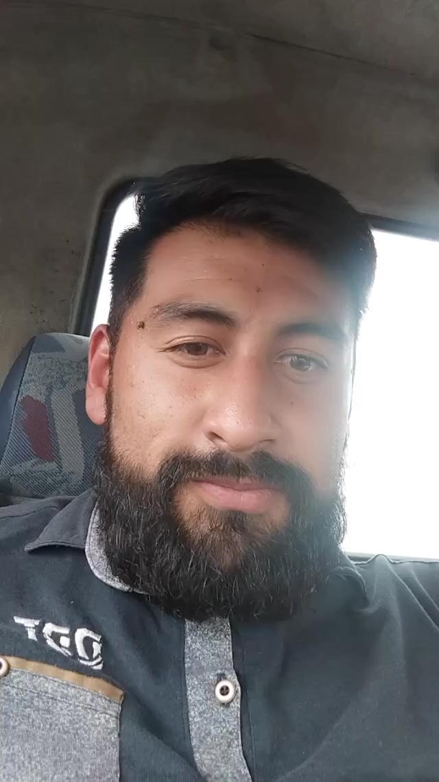 flirt-with-single-girls-online