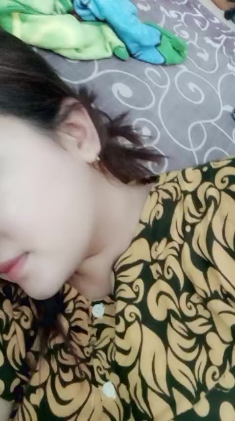 flirt-with-single-women