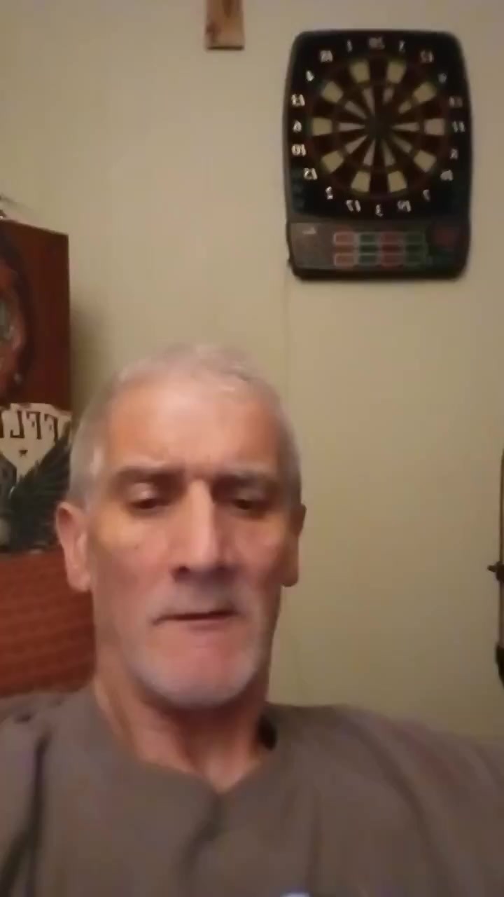 flirt-with-single-girls-online