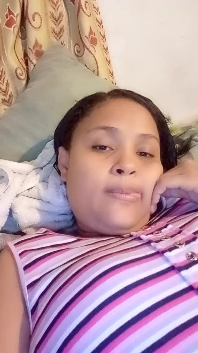 flirt-with-single-girls-online