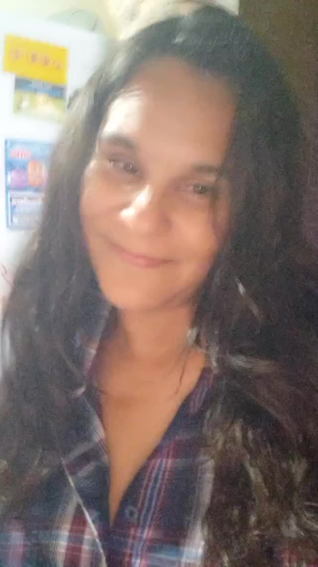 flirt-with-single-girls-online