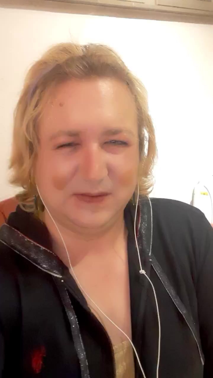 chat-with-girls-near-you