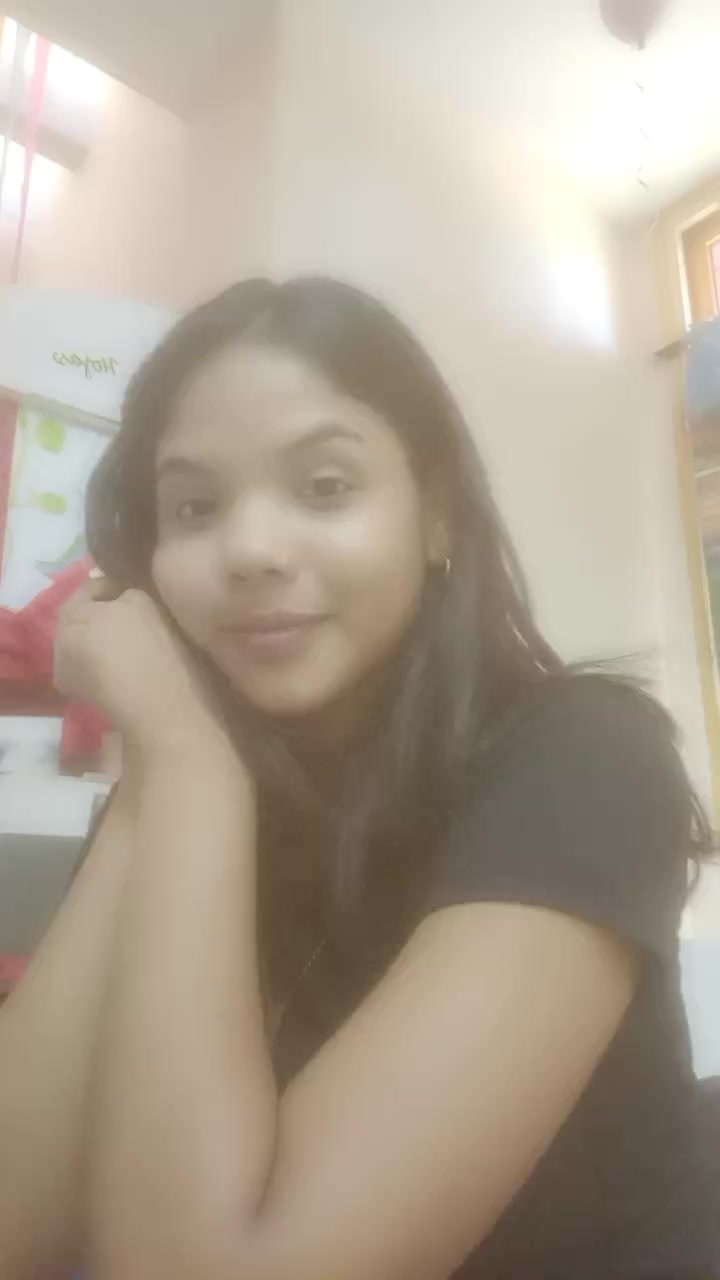 flirt-with-single-men-nearby