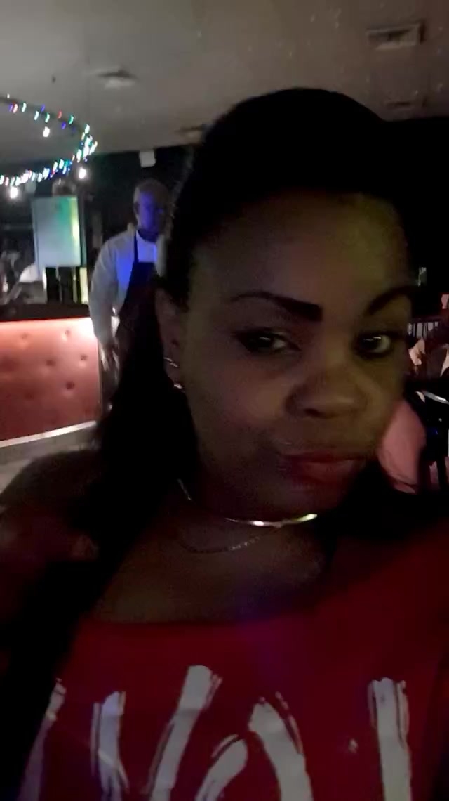 flirt-with-single-women-online