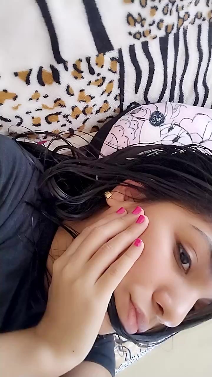 flirt-with-single-women-online