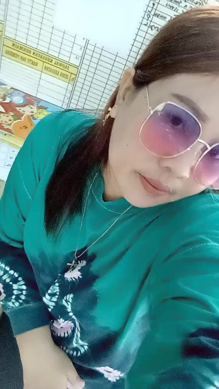 chat-with-girls-nearby