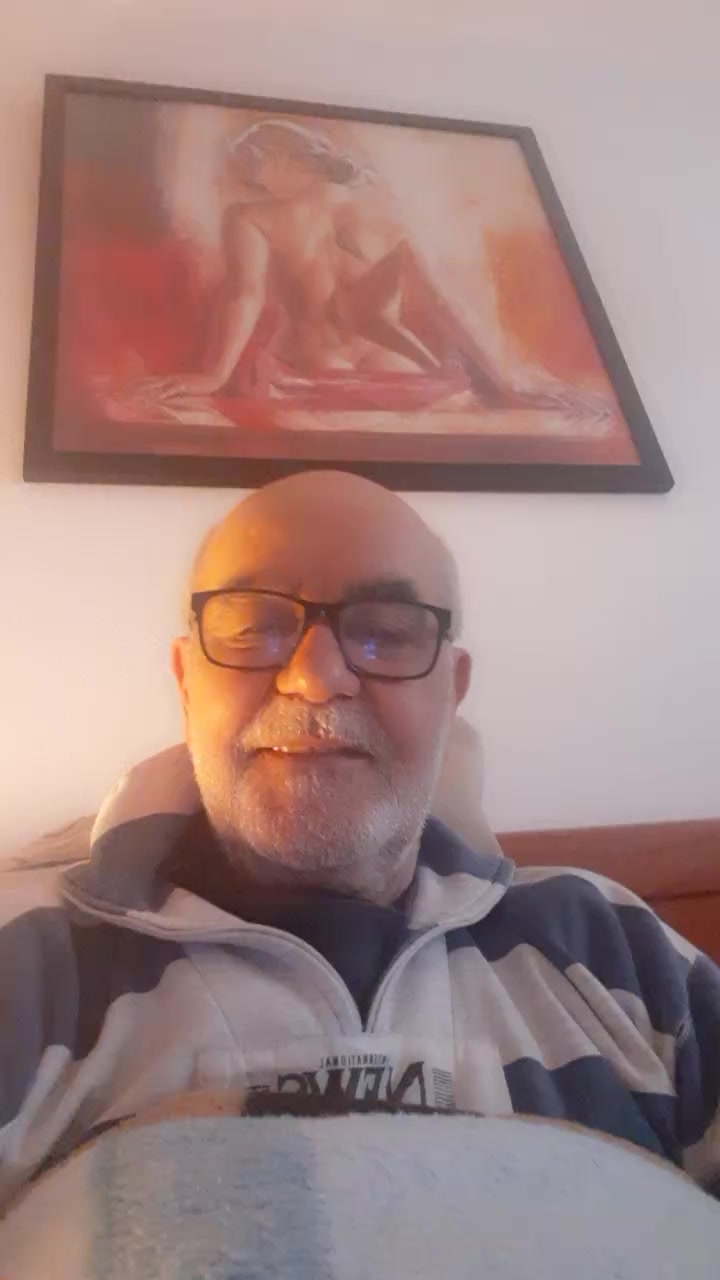 flirt-with-single-women-online