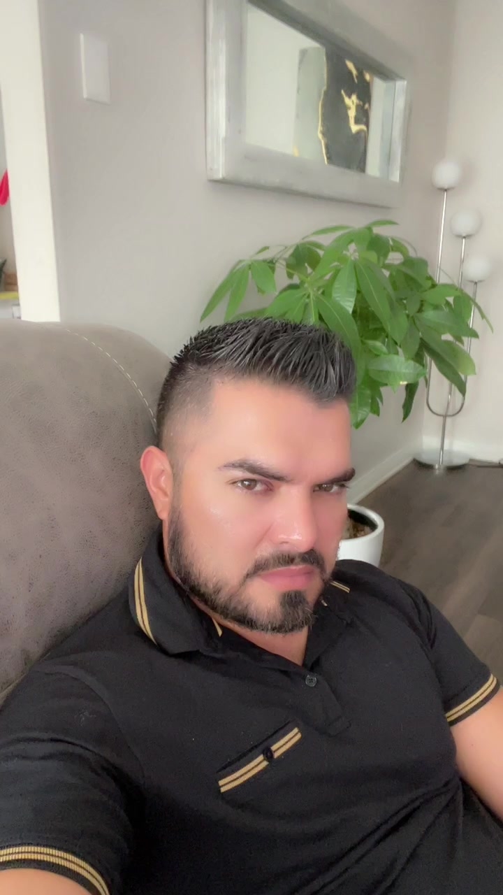 flirt-with-single-girls-online