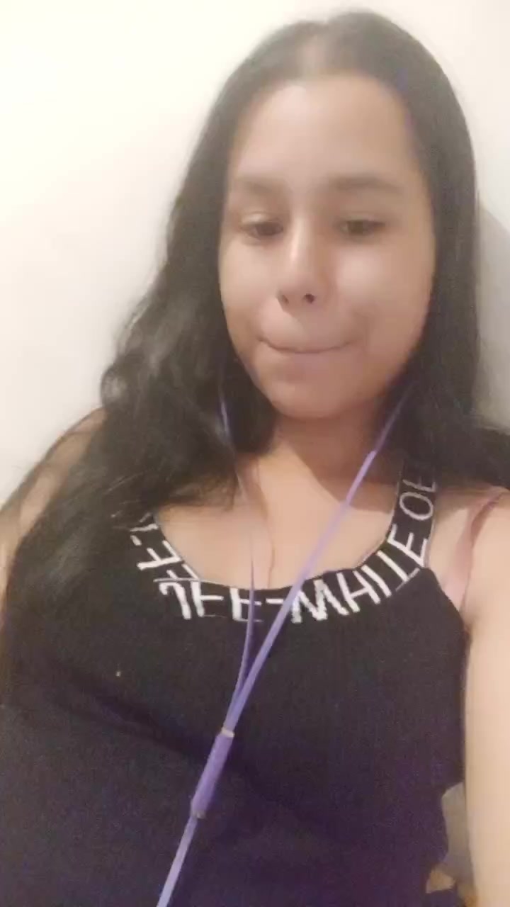 flirt-with-single-girls-online