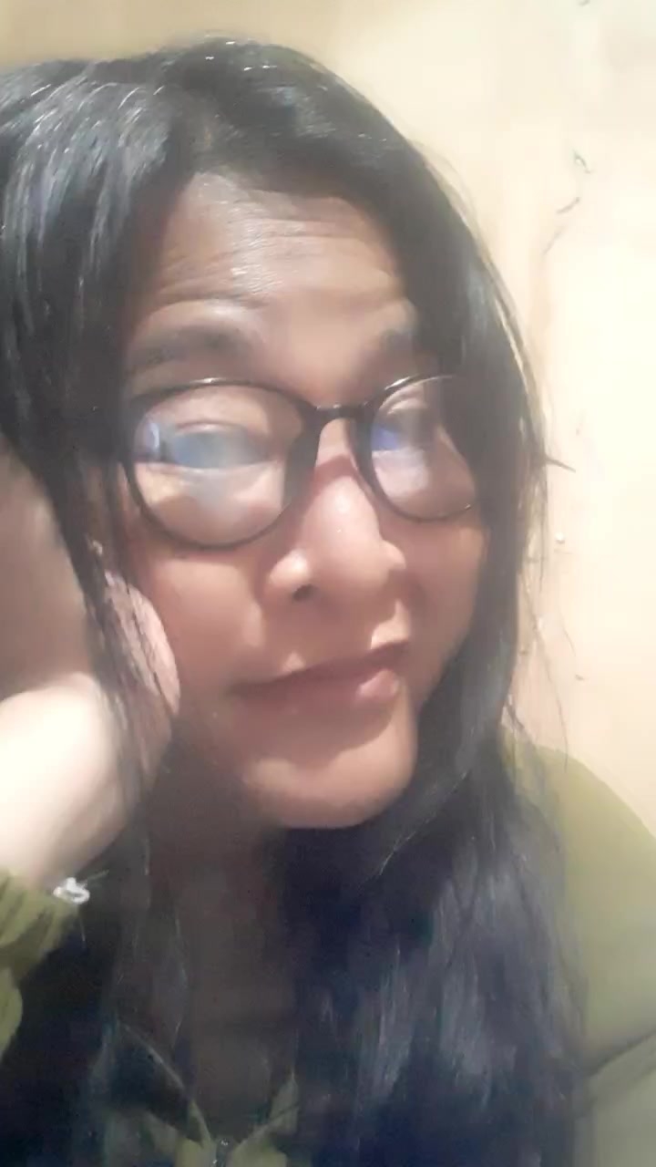 flirt-with-single-girls-online