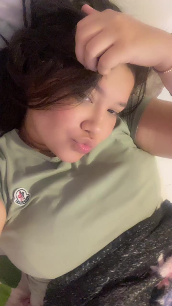 flirt-with-single-girls-online