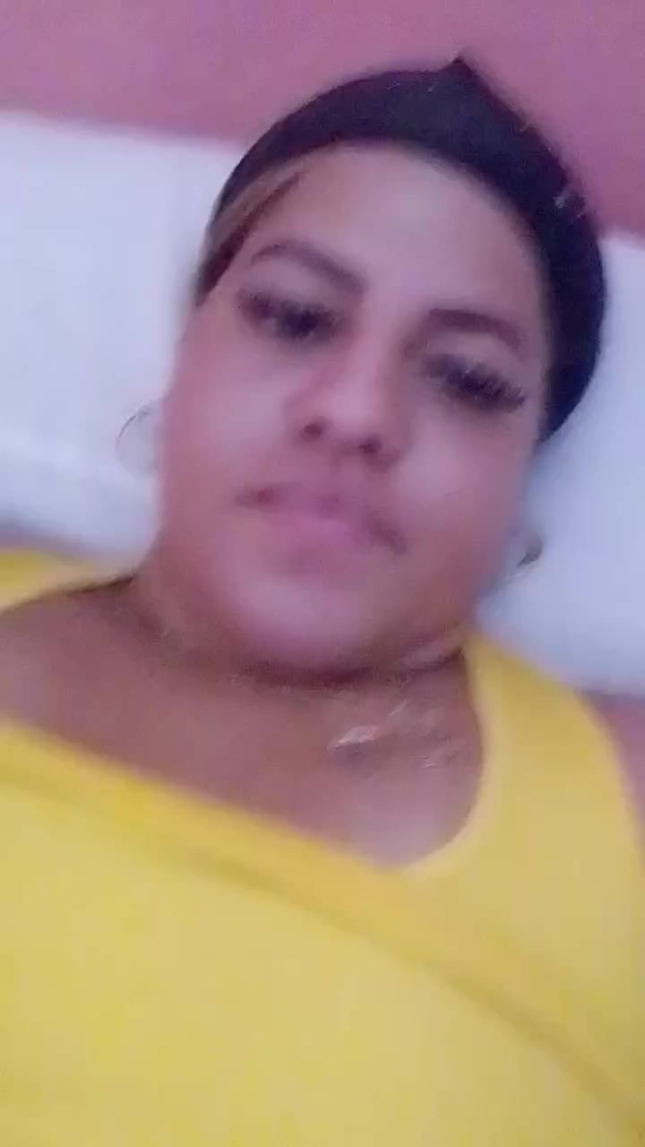 chat-with-girls-nearby