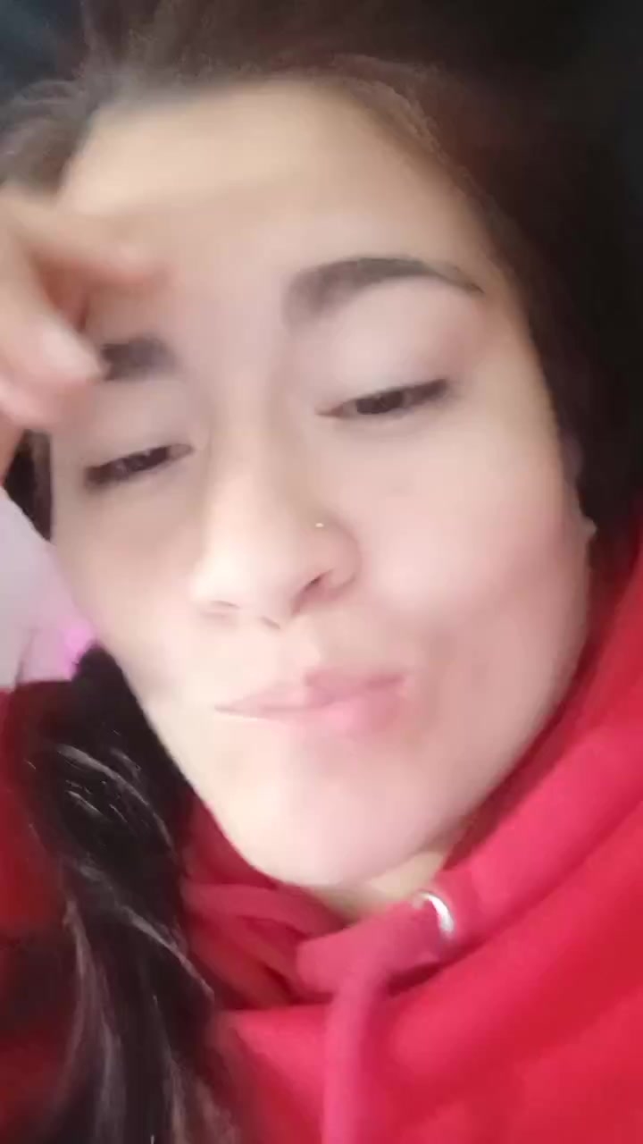 flirt-with-single-girls-online