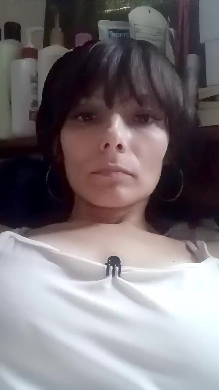 flirt-with-single-men