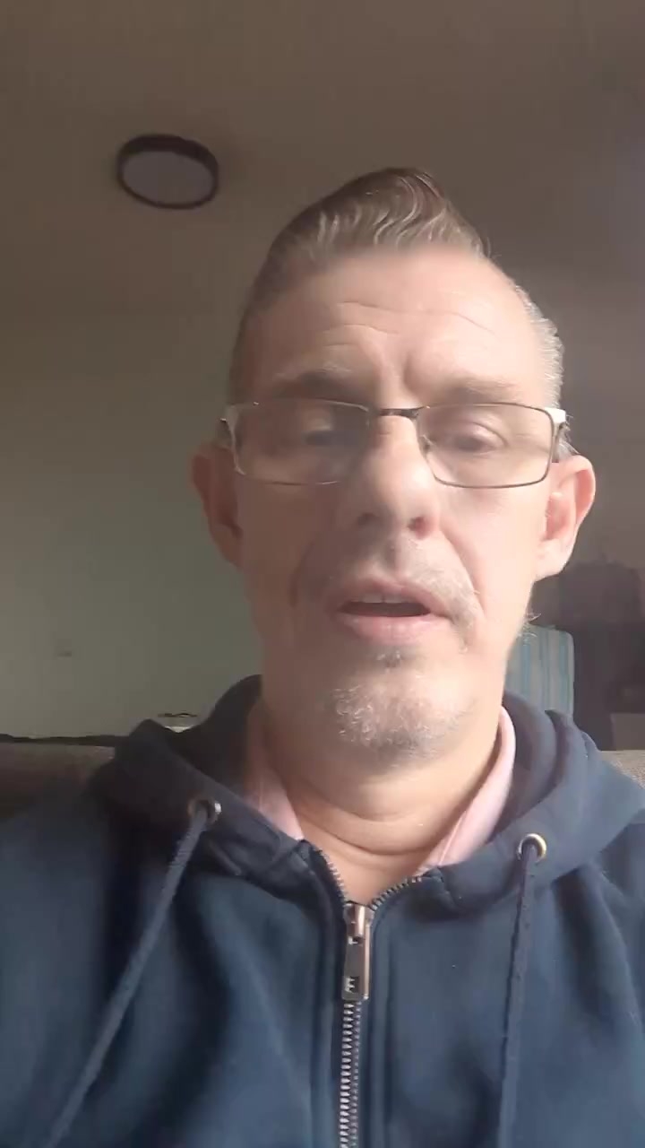 flirt-with-single-women-online