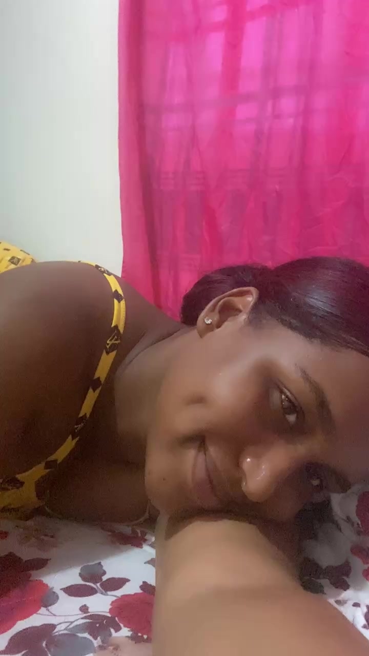 flirt-with-singles-online-for-free