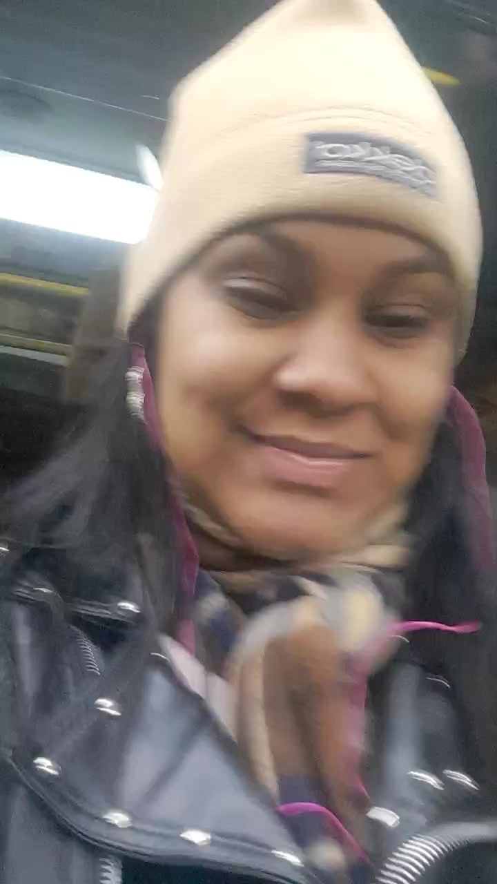 flirt-with-single-guys