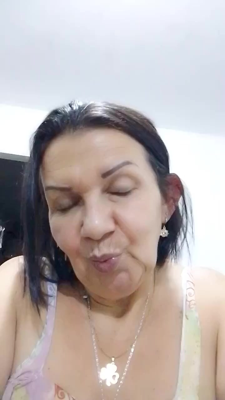 chat-with-girls-online