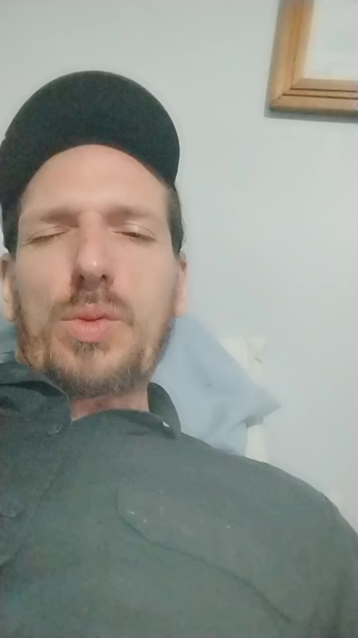 flirt-with-single-men