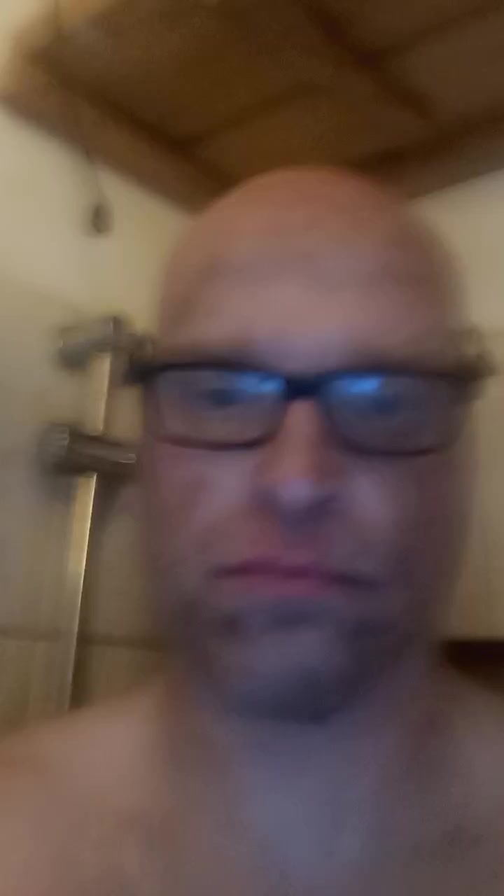 flirt-with-singles-for-free