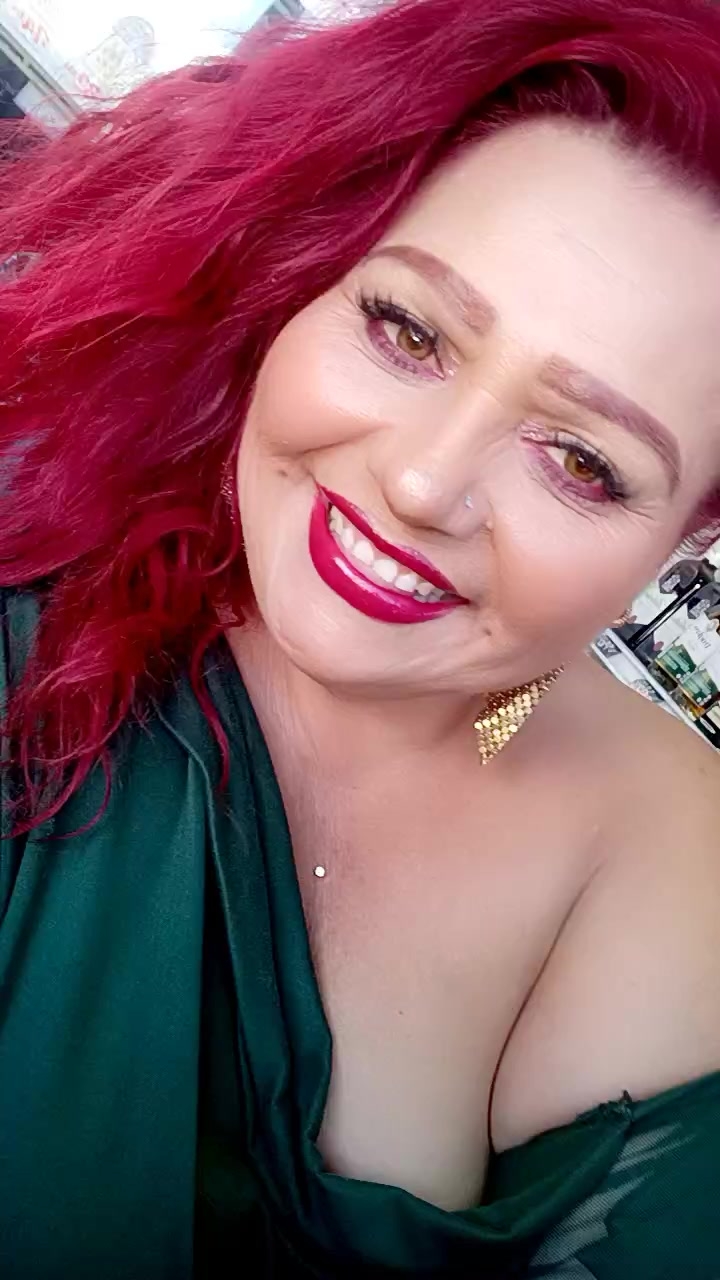 flirt-with-single-women-online