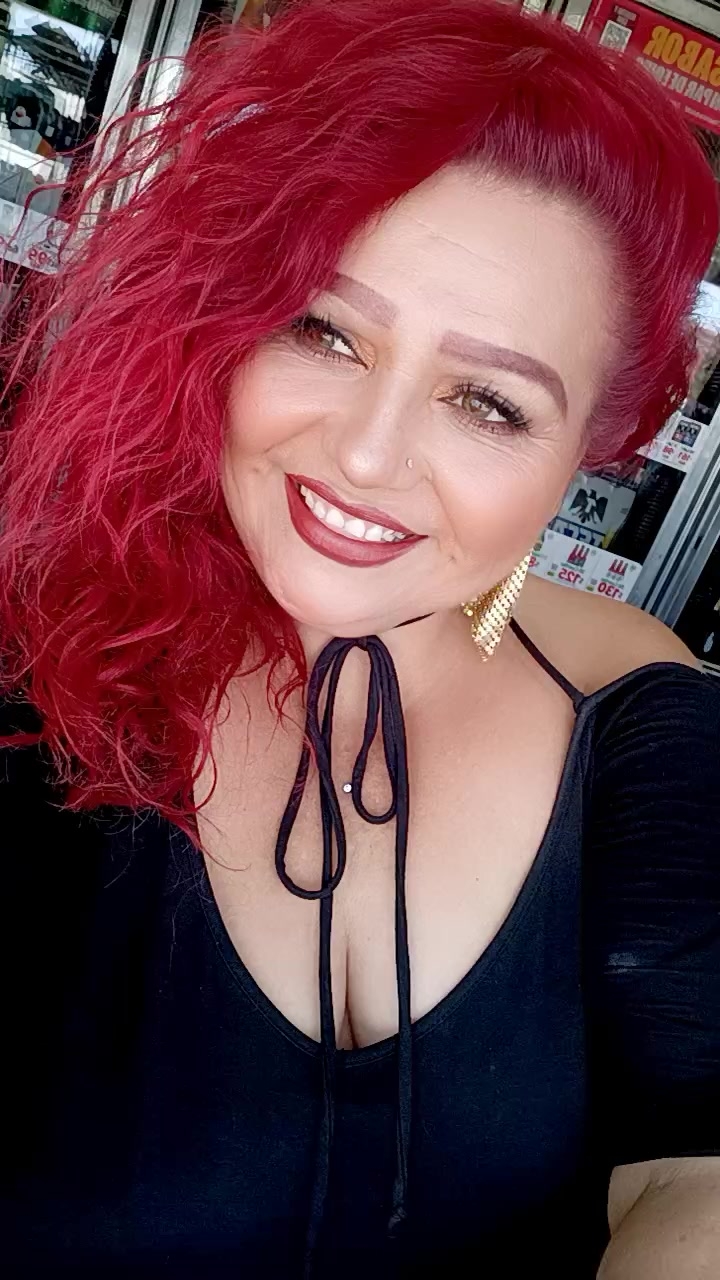 flirt-with-single-girls-online