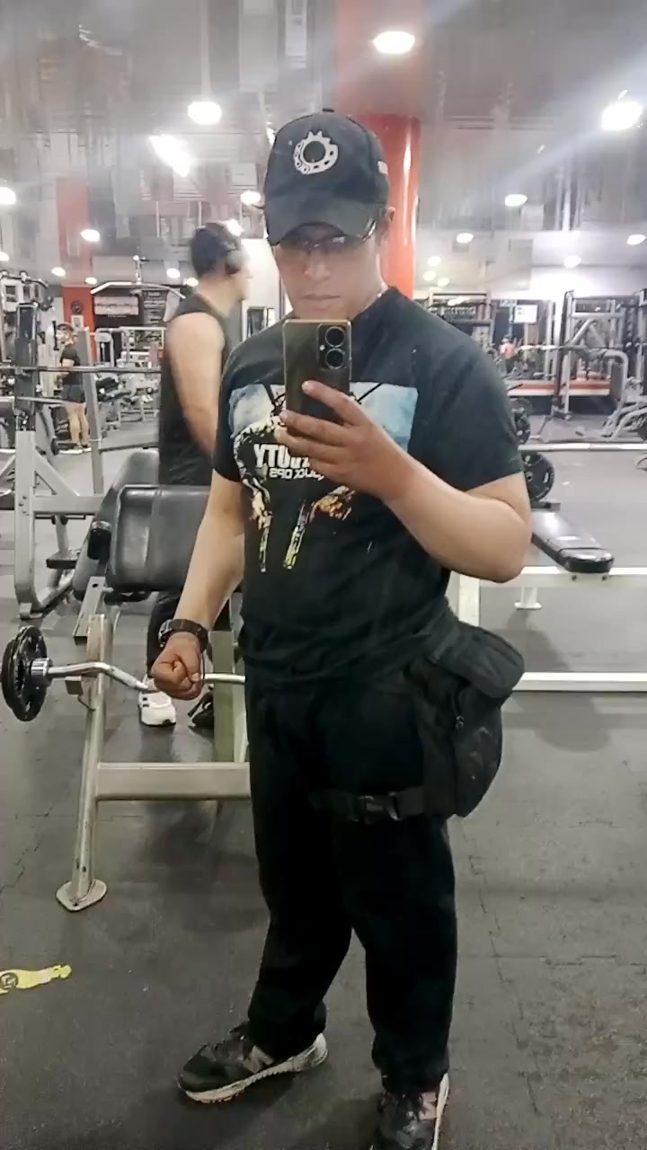 flirt-with-single-guys